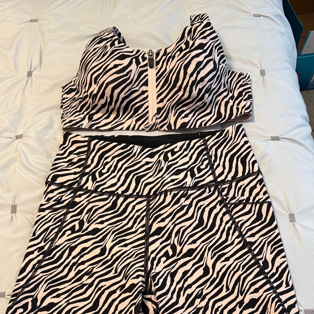 Victoria's Secret Zebra Print Activewear Set - Black and White